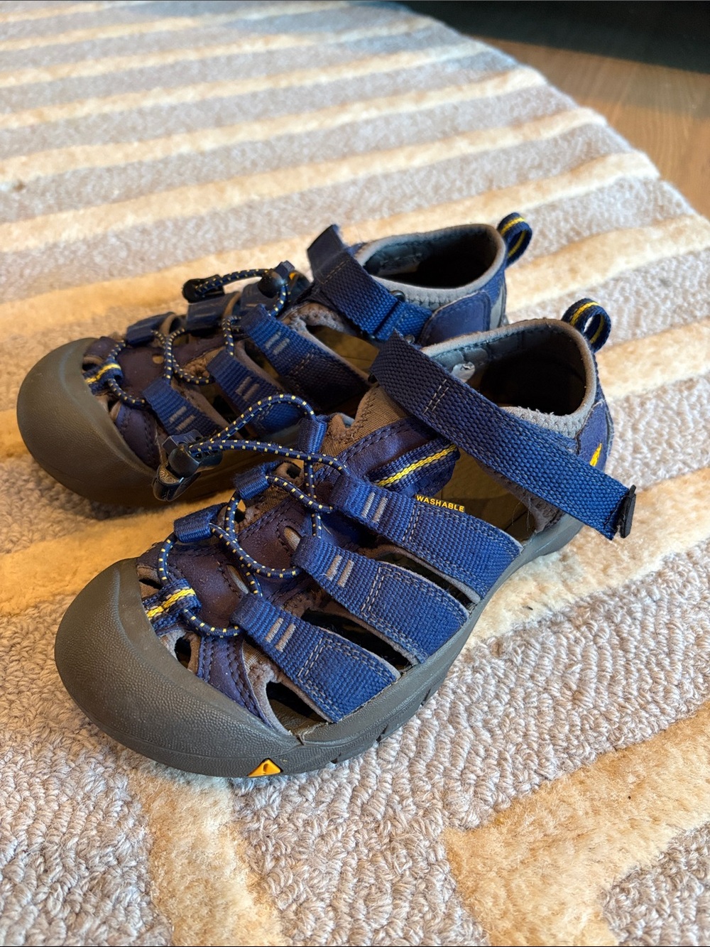 Keen Newport H2 shoe sandals waterproof kids size 2 blue navy no tie washable